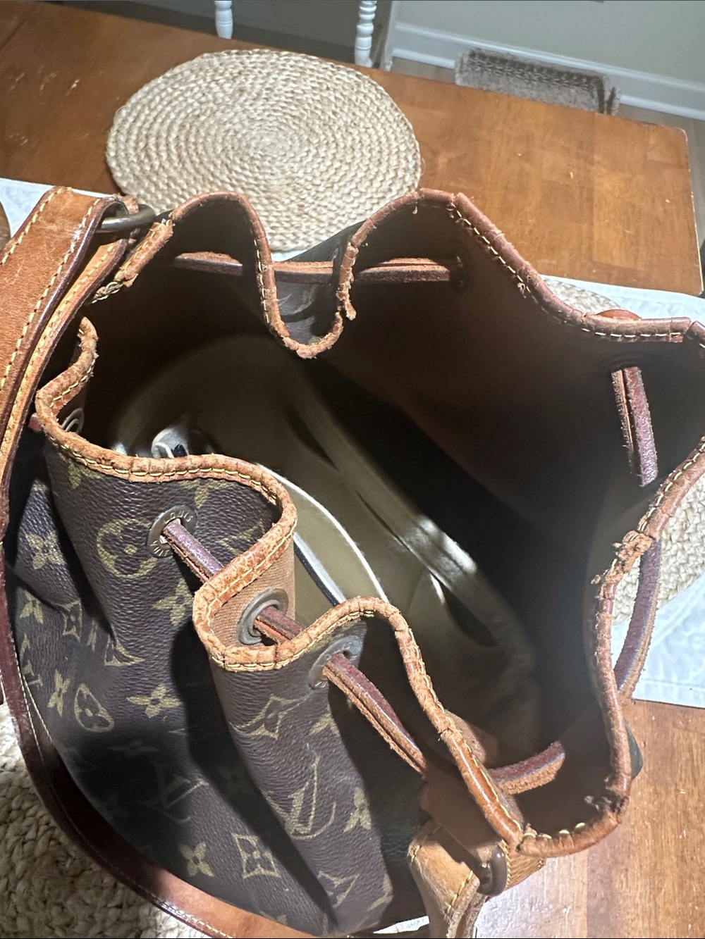 Louis Vuitton Monogram Leather Bucket Bag with Tan Trim - Picture 4 of 6